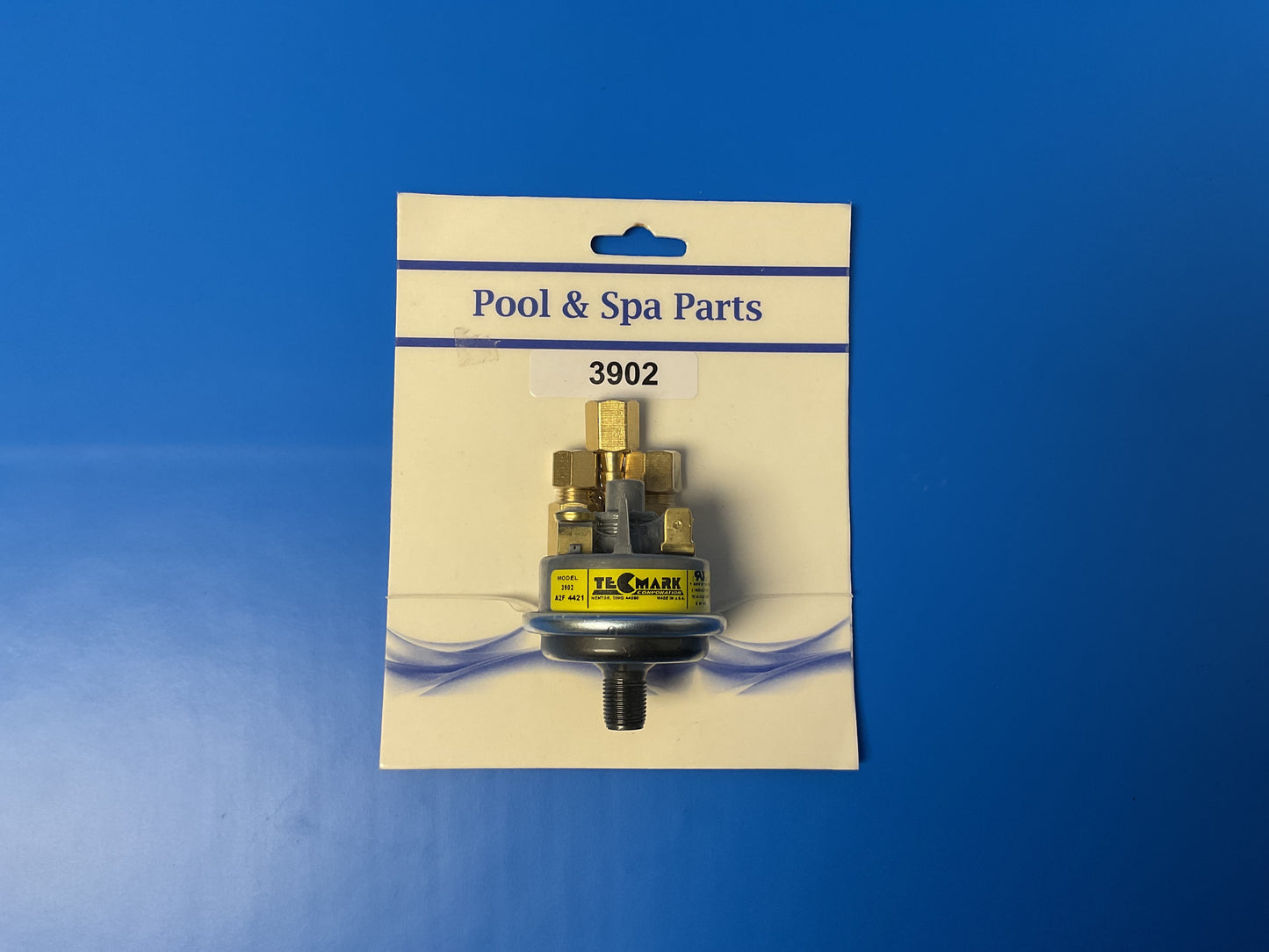 3902 : Universal Pressure Switch